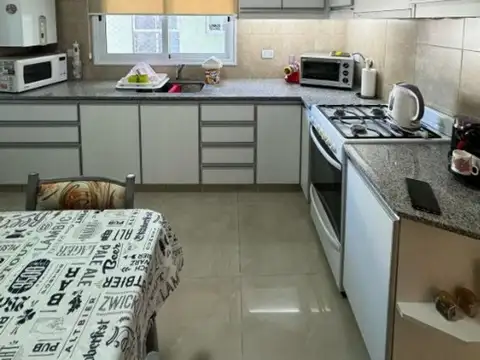 DEPTO EN VENTA AV. MITRE 6064 WILDE 3 AMBIENTES CON COCHERA