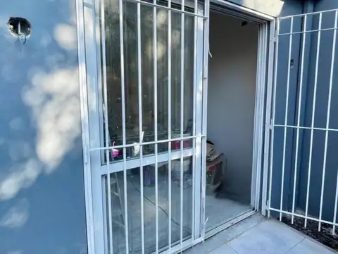 Depto Tipo Casa en Venta con 1 cocheras
