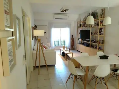 Depto Tipo Casa en Venta con 1 cocheras