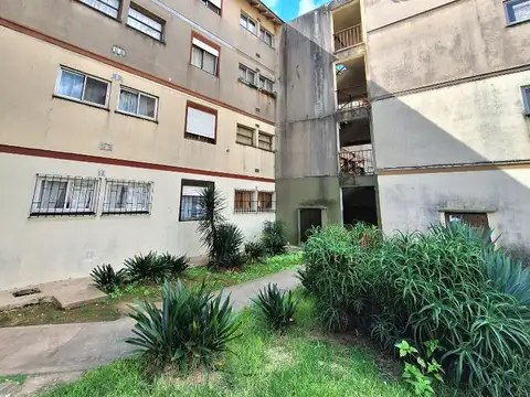 Departamento - 3 dormitorios - 2do Piso - FONAVI - Apto para escriturar.