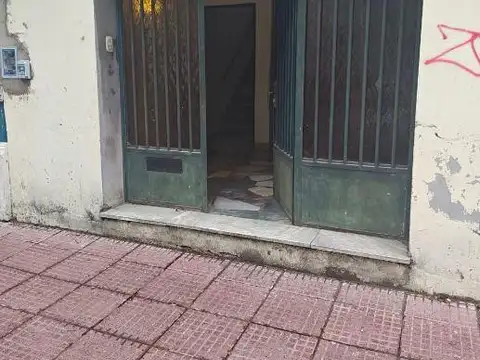 PH en venta 3 ambientes con jardín y cochera