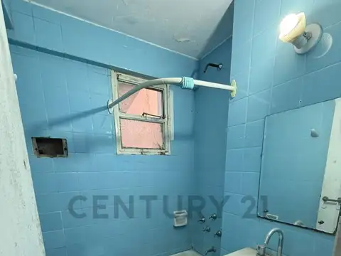 Santos Doumont 2400, Piso 0