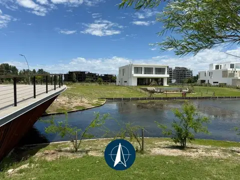 Lote en venta en Los puentes, Nordelta. Vista premium al lago!