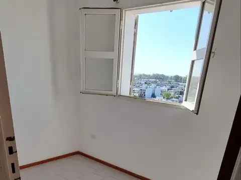 EN VENTA DPTO AMPLIO 3 DORMITORIOS ZONA COSTANERA