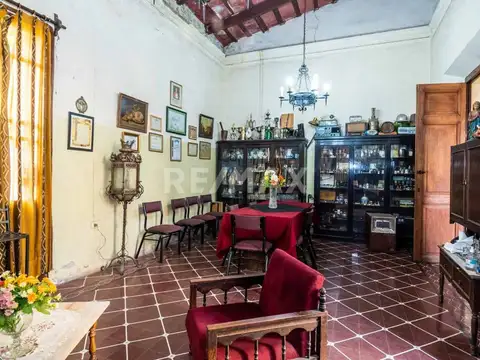 Casa 9 ambientes con 3 baños
