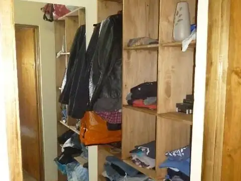 CASA DE 2 PLANTAS A LA VENTA