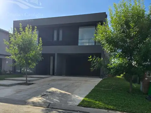 Casa en Venta de 5 dormitorios