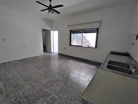 Depto Tipo Casa 5 ambientes con 2 baños