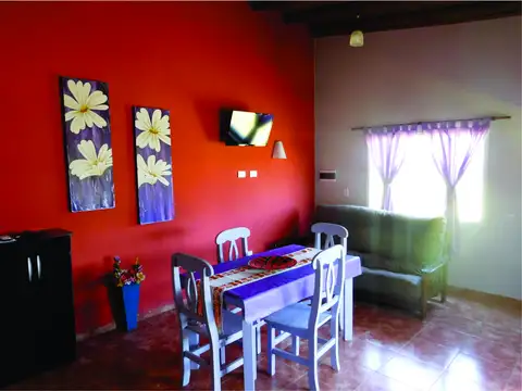 OPORTUNIDAD  Dos cabañas, excelente entorno y ubicación  383