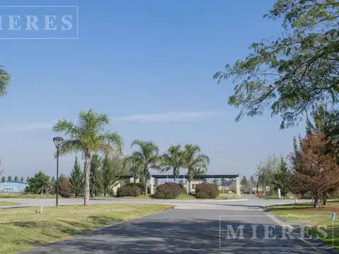 Terreno en Venta de 834,0 m2