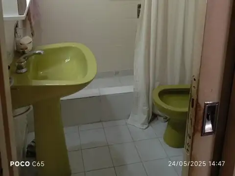 CHALET 3 AMBIENTES Y ESCRITORIO.