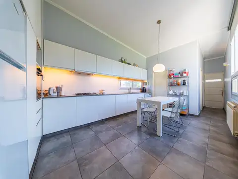 Casa 3 dormitorios - Barrio cerrado Puerto Roldan