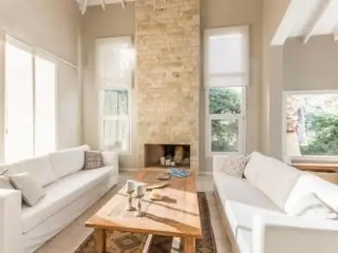 Casa en Alquiler en Villa Olivos, USD 2.500