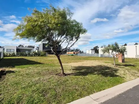 Terreno en Venta en Pilar Del Este, USD 28.000