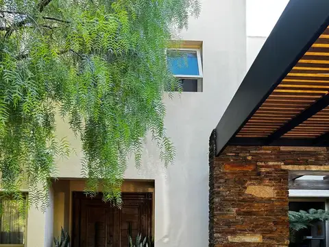 Casa 7 ambientes con 3 baños