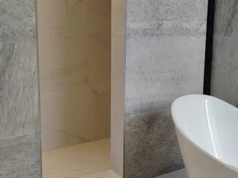 Casa en Alquiler en San Sebastian, USD 2.500