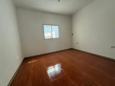 Casa 2 ambientes con 1 baño