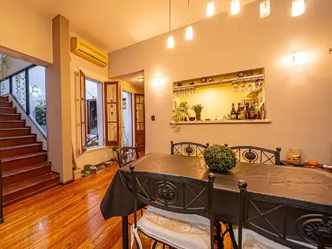 Depto Tipo Casa en Venta con 1 cocheras