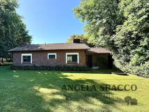 Casa 3 ambientes con 2 baños