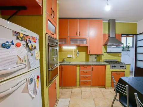 Departamento 4 ambientes con 2 baños