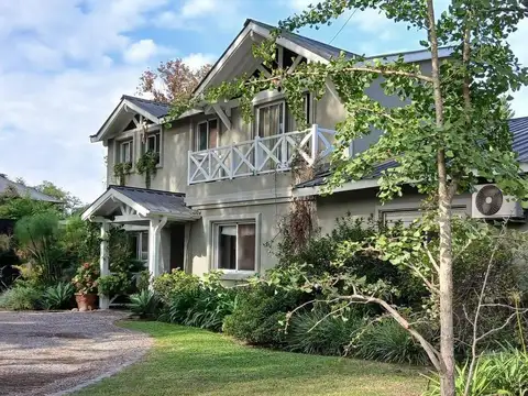 Venta casa en B Cdo El Lago