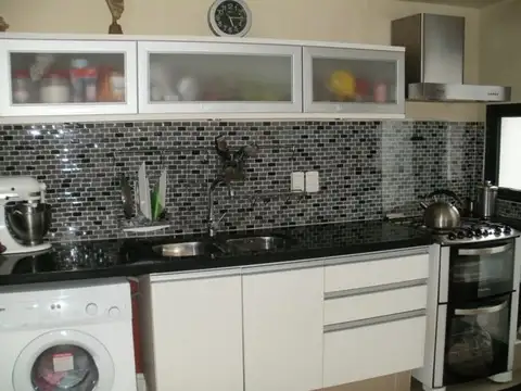 Casa 5 ambientes con 3 baños