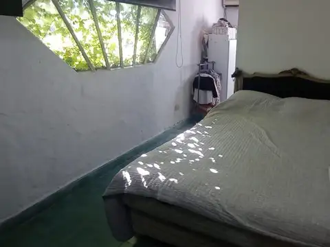 Simon de Iriondo 985 , excelente zona!