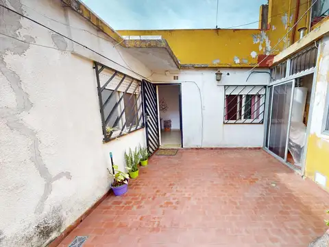 Depto Tipo Casa 2 ambientes con 1 baño