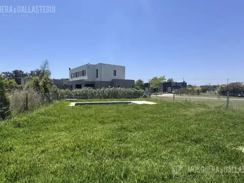 Casa en Venta en Pilar del Este - San Ramiro, USD 210.000