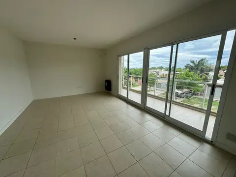 MUY LINDO DEPARTAMENTO 2 AMBIENTES CON BALCON AL FTE. Y ESPACIO COCHERA   EN VENTA   CIUDAD EVITA
