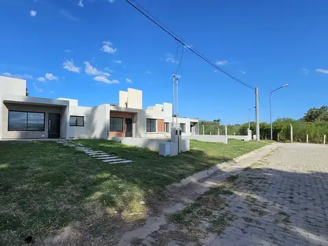 VENTA DE CASA A ESTRENAR EN PORTALES DEL TALA 80M2