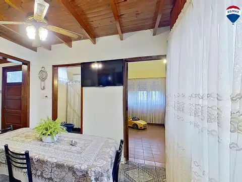 CASA 3 AMBIENTES CON COCHERA PATIO SARANDI VENTA