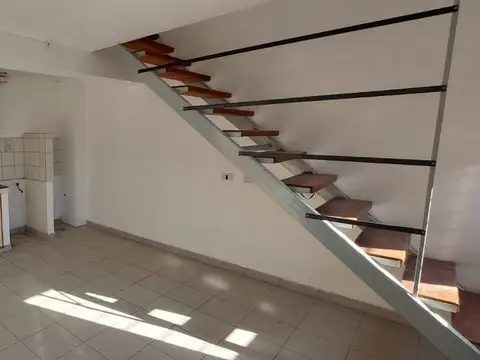Casa 2 ambientes con 1 baño