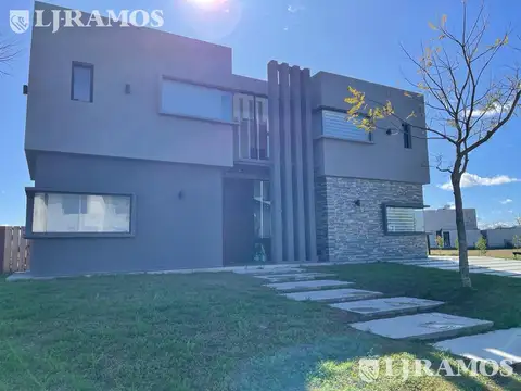Casa en Venta en Puertos - Barrio Vistas, USD 949.000