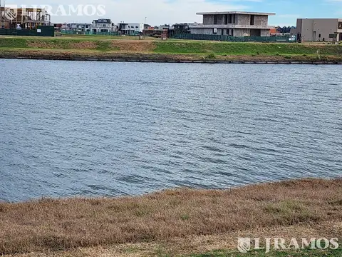 A Laguna - Barrio Costas, Puertos