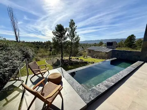 VENTA CASA DOS DORMITORIOS VILLA GENERAL BELGRANO