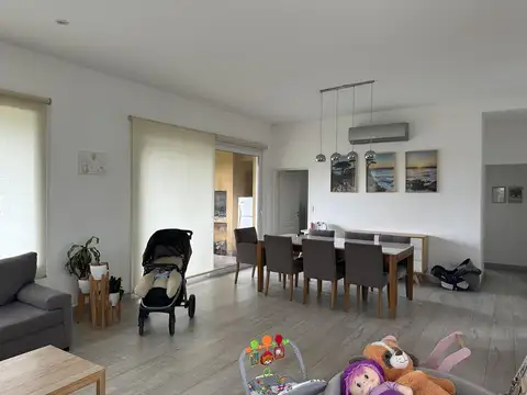 Casa en Alquiler en El Canton, USD 1.500