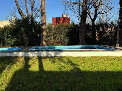 Quinta en Venta con 3 cocheras