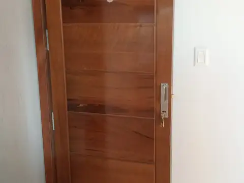 Carril Urquiza 1800, Piso 1