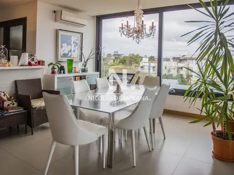 Vende apartamento equipado de 3 dormitorios frente al mar , Punta del Este