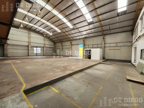 Alquiler Deposito 830 m2 con oficinas predio con seguridad, Panamericana y 202 Don Torcuato