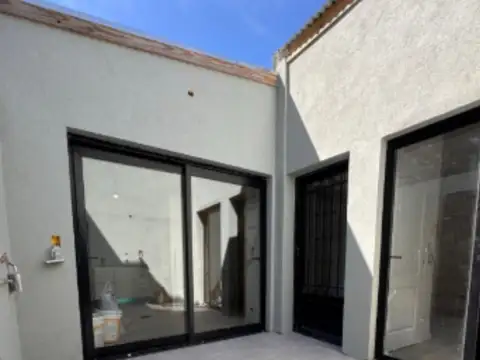 Depto Tipo Casa en Venta de 2 ambientes