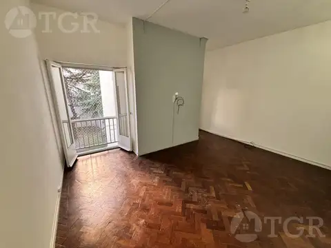 Venta Departamento de 2 ambientes en caballito, c/ escritorio
