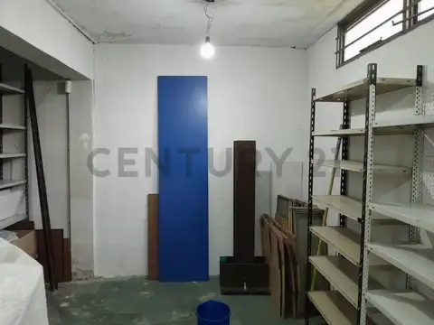 Venta de Oficina mas deposito en PB en Floresta Cocheras