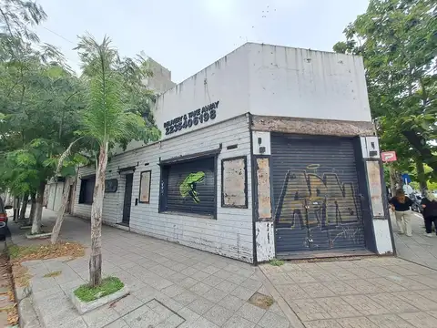 Local en Venta 60 años