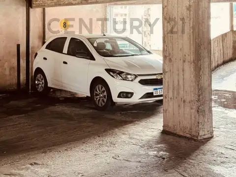 VENTA DE COCHERA ZONA CENTRO