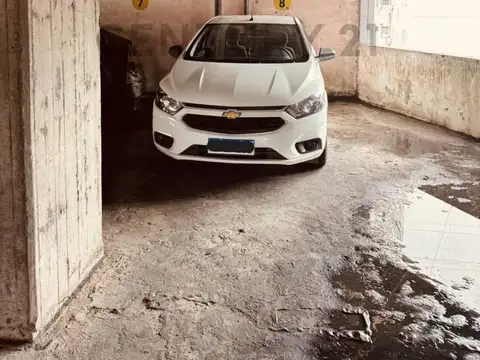 VENTA DE COCHERA ZONA CENTRO