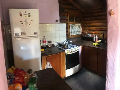 EXCELENTE CASA DE 3 DORMITORIOS Y MONOAMBIENTE EN MELIPAL