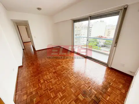 Gran depto 2 amb. con balcón aterrazado a metros av. Corrientes y subte B