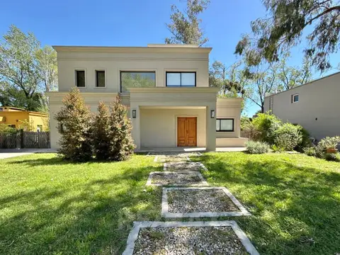 VENTA CASA PILAR-SAUSALITO-OPORTUNIDAD-ESCRITURA